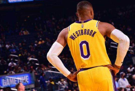 欧洲杯直播-【观点】韦少球商低?混了那么多年的他才是球场智者