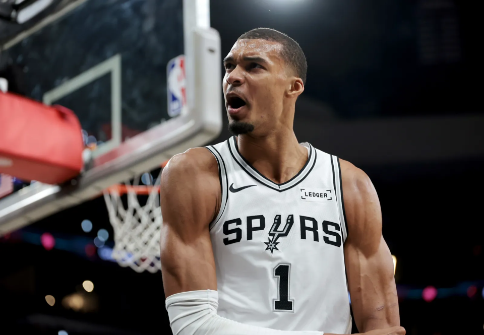 足球直播-文班打破NBA年龄成长规律!多项数据炸裂:若夺冠超越同期乔詹